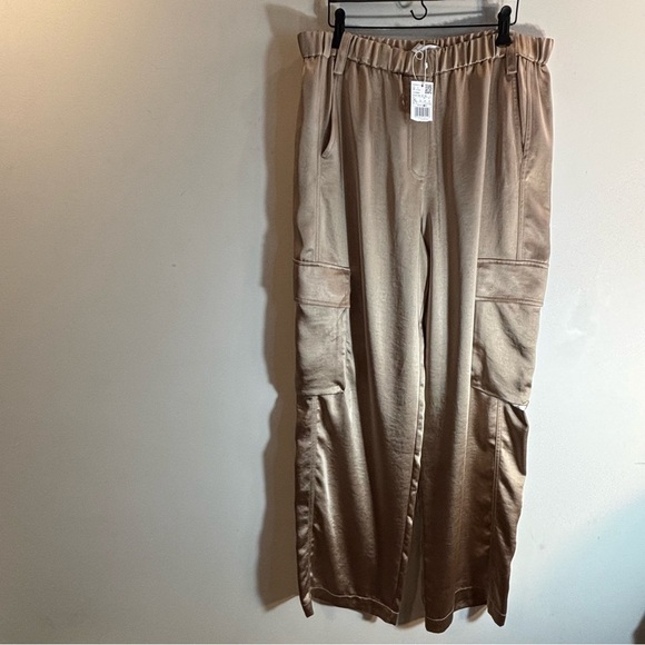 MNG Sz XL Gold Cargo Pants Satin Shiny Finish Slinky Pull On Elastic Waist NEW - Picture 2 of 11